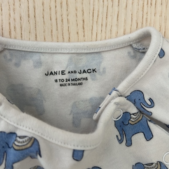Janie and Jack long sleeve romper elephant print - Picture 3 of 4